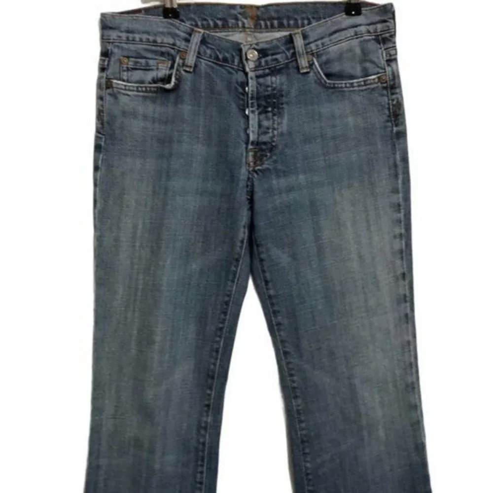 7 for All Mankind "Boy Cut" 4-Button Fly Bootcut Jeans Size 29 - Picture 4 of 11